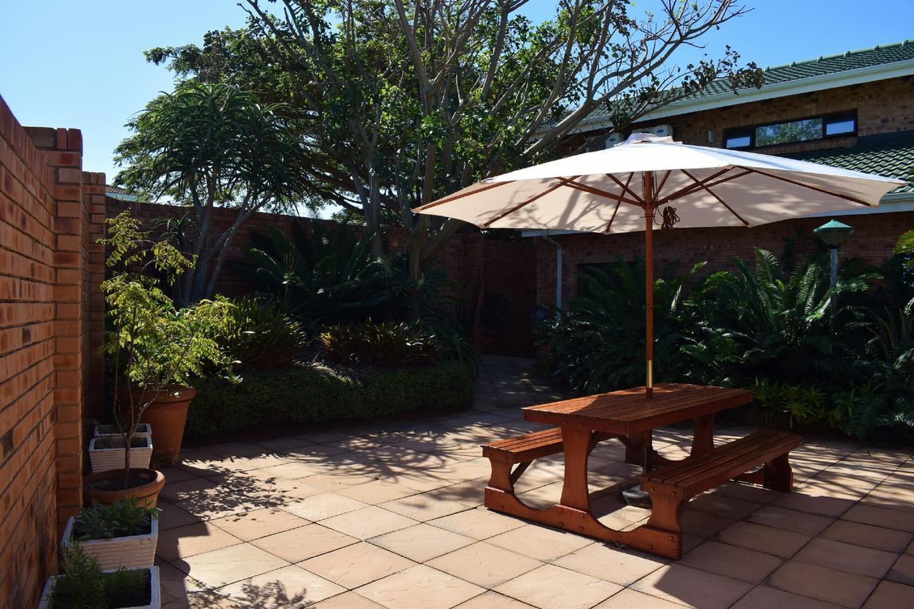 Bed and Breakfast GinaZ BnB Ballito Exterior foto